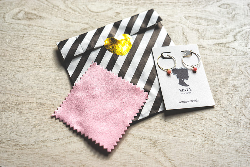 Wie pflege ich meine Schmuckstücke?