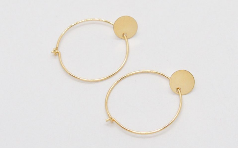 Schlichte Creolen mit gold Plättchen