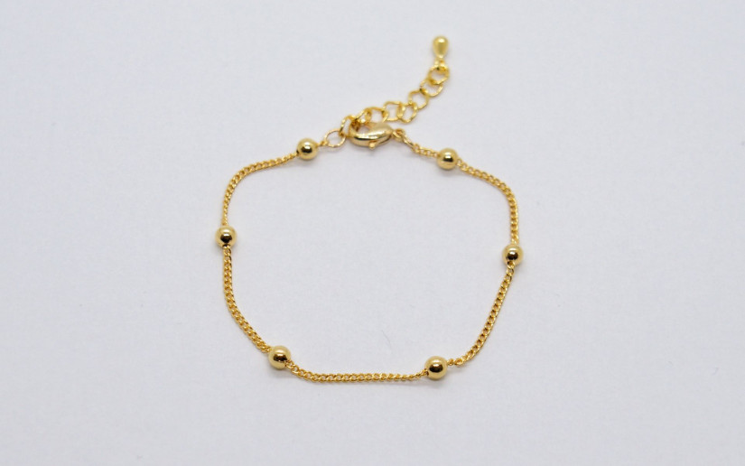 Goldene Satellit-Armkette