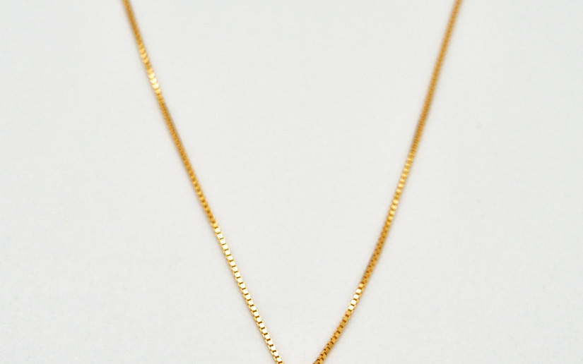 Goldene Halskette mit goldener Muschel und Süsswasser Perle