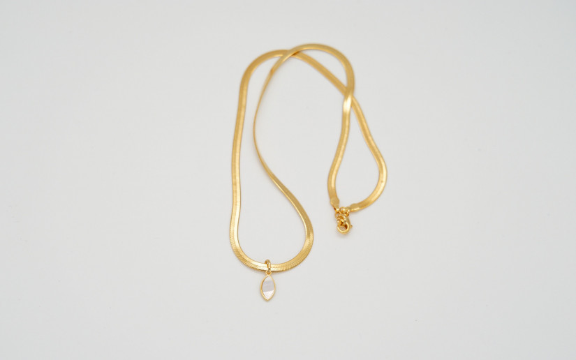 Goldene Snake Kette mit Perlmut-Tropfen-Anhänger