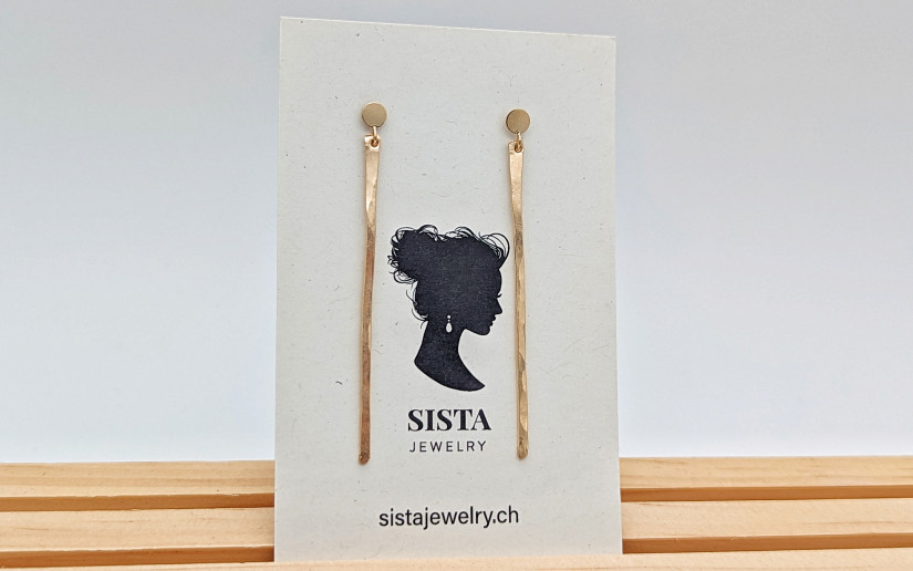 Lange goldene Stäbchen Ohrringe