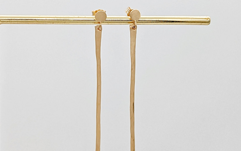 Lange goldene Stäbchen Ohrringe