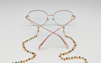 Brillenkette mit farbigen Perlen